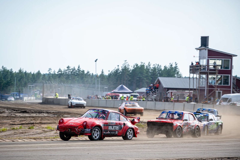 Rallycross-World-Mika-Liimatainen-Jalasjarvi-Rallicross-SM-Finnish-Rallycross-Porsche-911